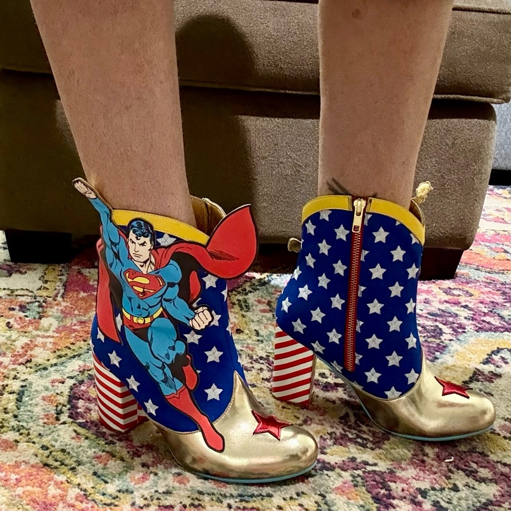 Superman Wonder Woman boots Size 39 irregular choice - Picture 1 of 11